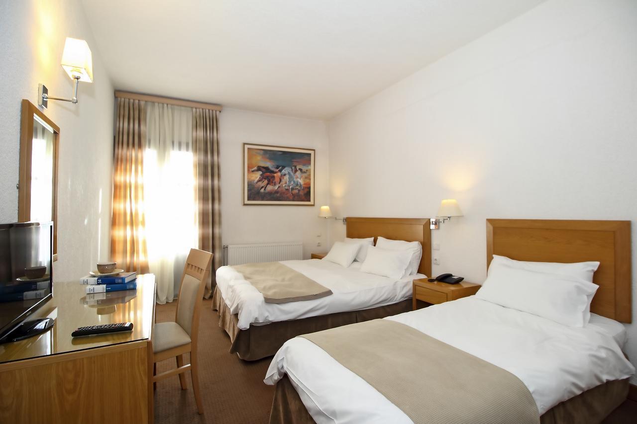 Boutique Hotel Parnassia Arachova Bagian luar foto
