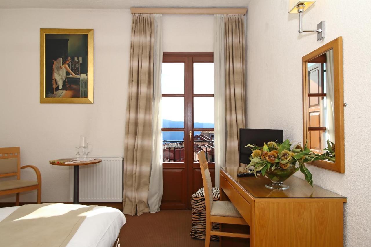Boutique Hotel Parnassia Arachova Bagian luar foto